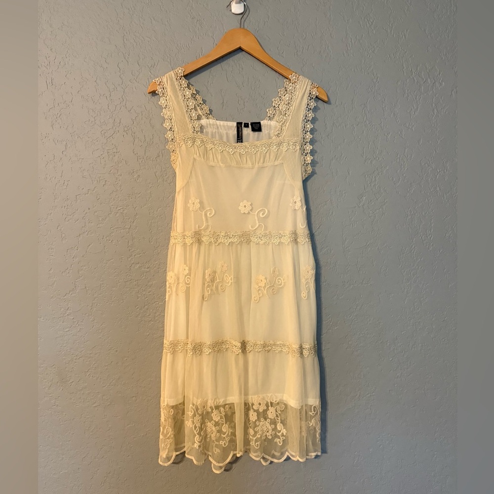 Rue21 Cream Sleeveless Tiered Midi Dress